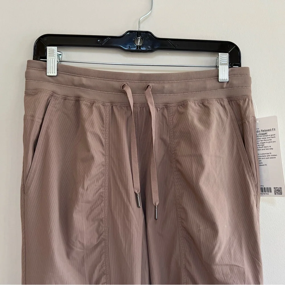 Lululemon NWT Dance Studio Relaxed-Fit Mid-Rise Cargo Jogger, Taupe Brown, S